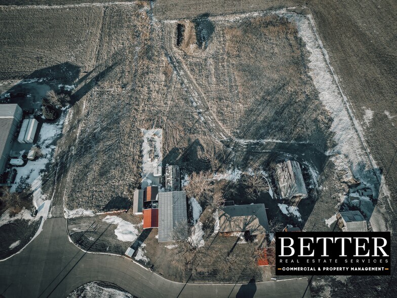 More Photos Of 3120 S Lincoln Ave, York Showroom For Sale