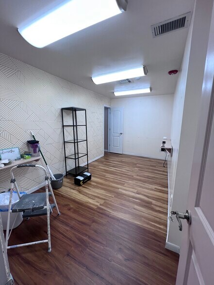 More Photos Of 7985 Phelan Blvd, Beaumont Freestanding For Sale