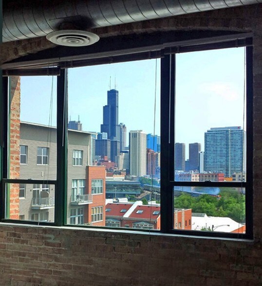 More Photos Of 833-845 W Chicago Ave, Chicago Office For Sale
