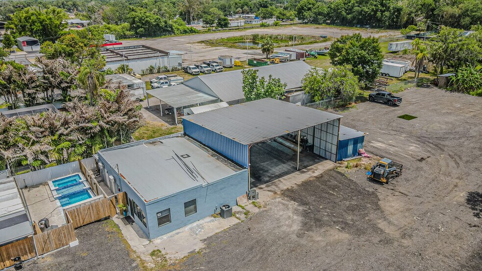More Photos Of 6911 Gibsonton Dr, Gibsonton Light Manufacturing For Sale