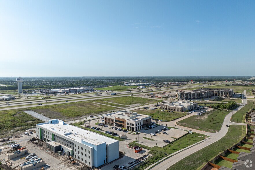 More Photos Of 450 Standridge Blvd, Anna Medical For Lease