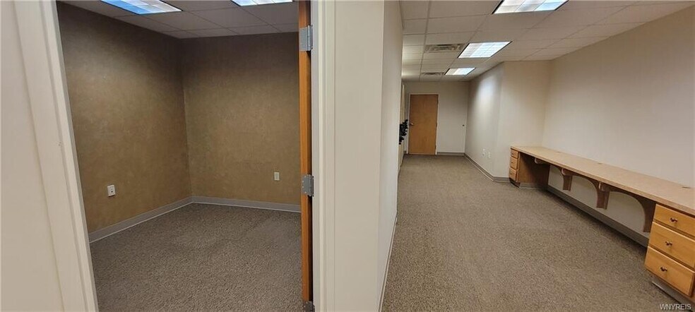 More Photos Of 5879 Snyder Dr, Lockport Medical For Sale