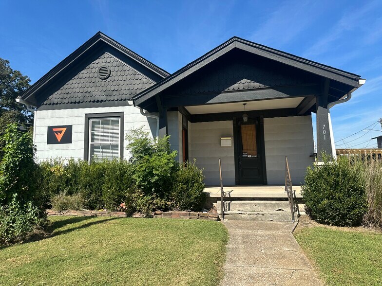 Primary Photo Of 701 Chestnut St, Bowling Green Office For Lease