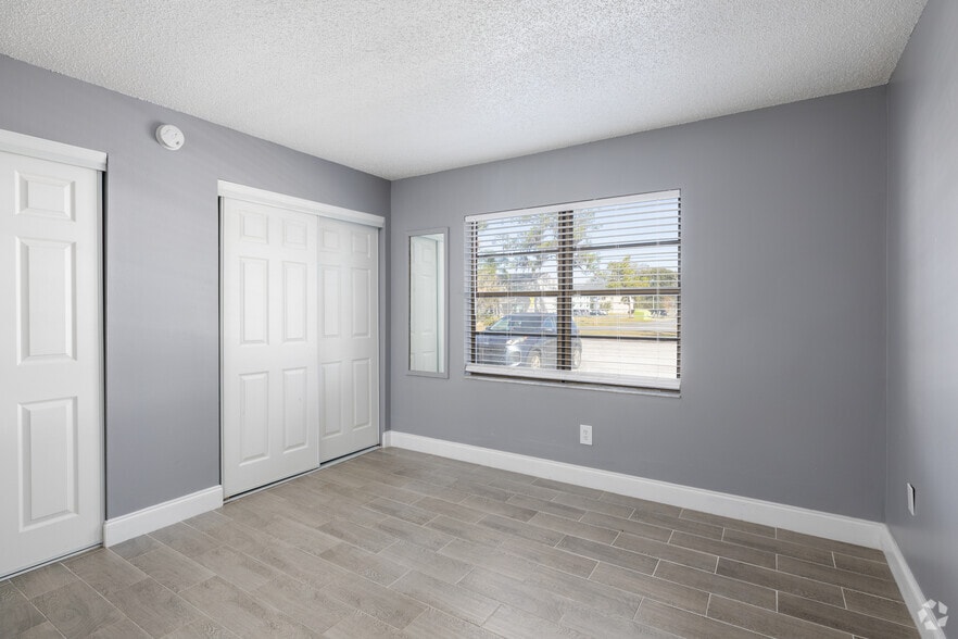 More Photos Of 180 Royal Palm Dr, Kissimmee Apartments For Sale