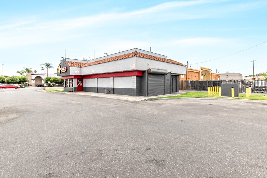 More Photos Of 21201 Sherman Way, Canoga Park Fast Food For Sale