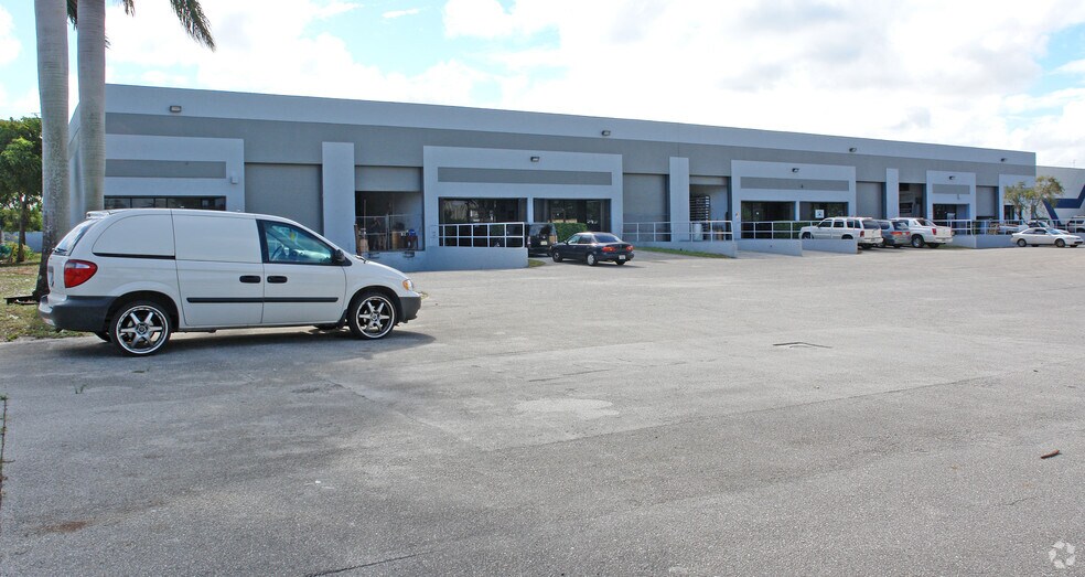 More Photos Of 2001 NW 15th Ave, Pompano Beach Warehouse For Lease