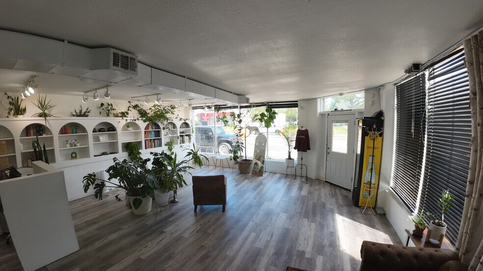 More Photos Of 6622-6628 E Colfax Ave, Denver Unknown For Lease