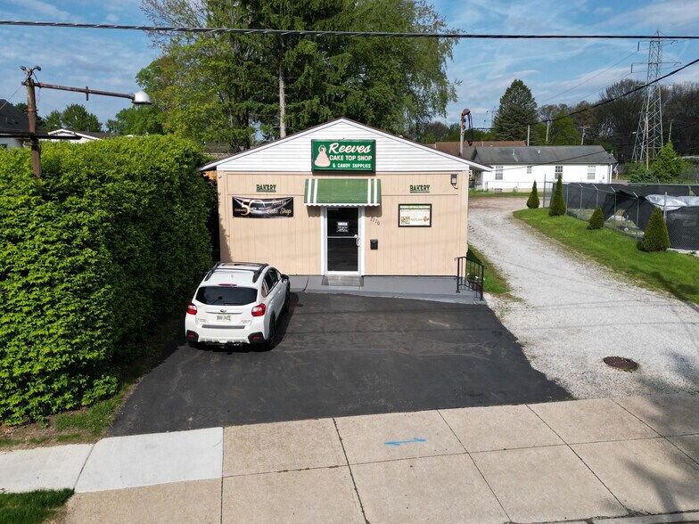 More Photos Of 2770 Cory Ave, Akron Freestanding For Sale