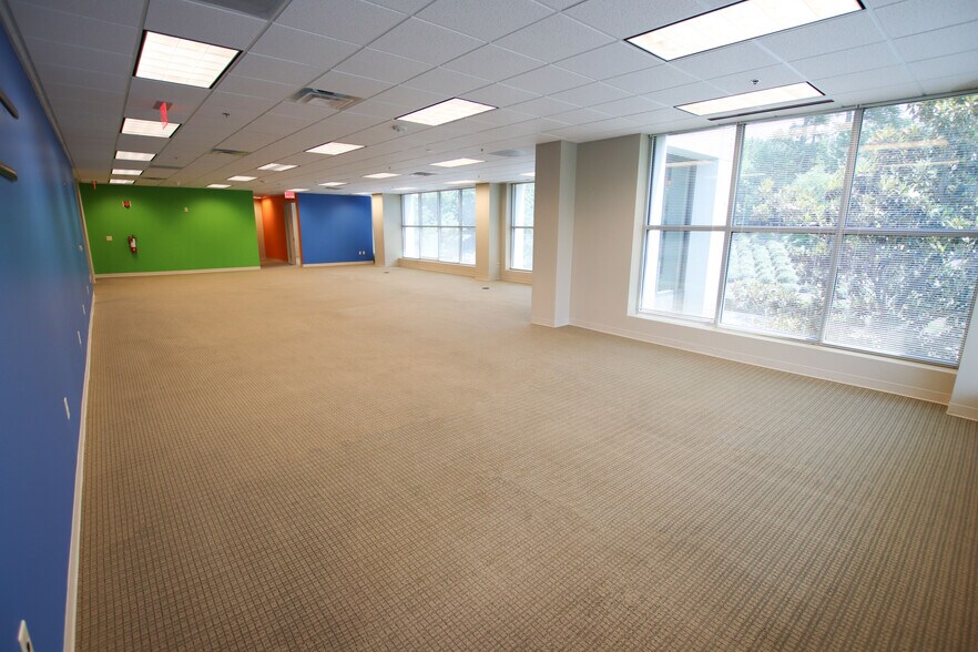 More Photos Of 8045 Arco Corporate Dr, Raleigh Office For Lease