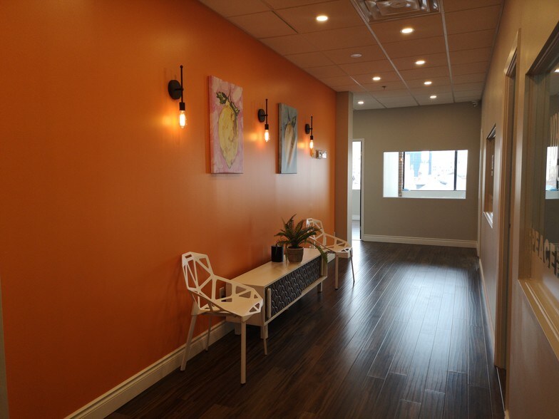 More Photos Of 180 James St S, Hamilton Office For Lease