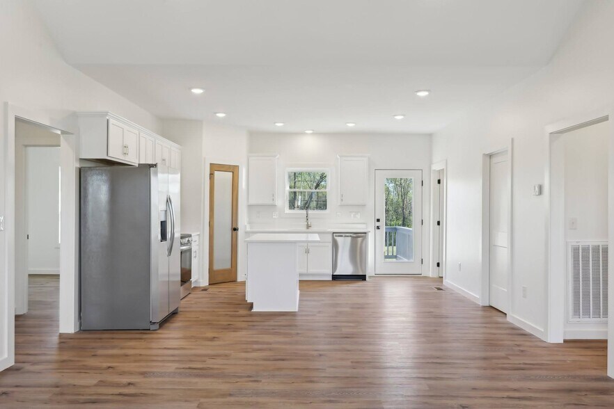 More Photos Of , Lafayette Specialty For Sale