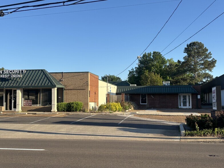 More Photos Of 763-765 W Poplar Ave, Collierville Freestanding For Sale
