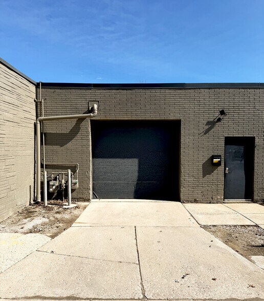 More Photos Of 4562 N 127th St, Butler Light Manufacturing For Sale