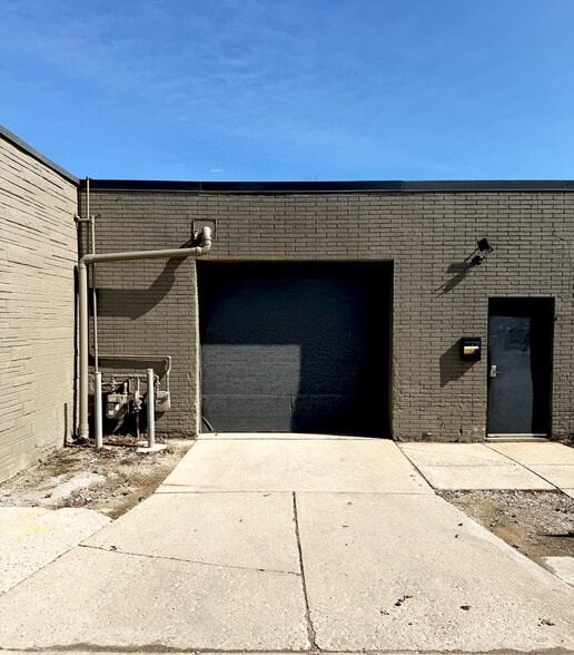 More Photos Of 4562 N 127th St, Butler Light Manufacturing For Lease