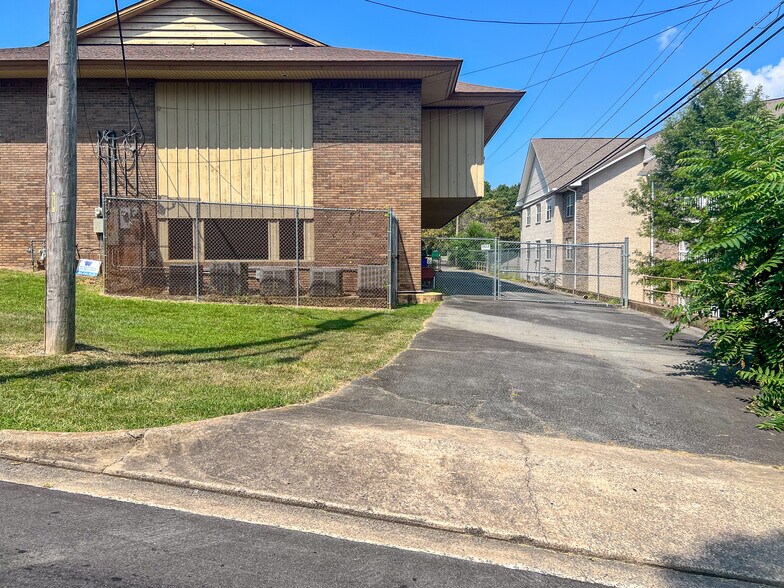 More Photos Of 1924 Fendley Dr, North Little Rock Office For Sale