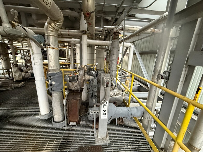 More Photos Of 5640 44th Ave S, Clinton Office For Sale