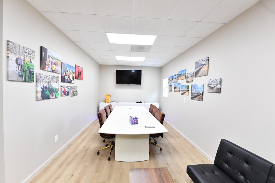 More Photos Of 1070 Wadesville Rd, Berryville Light Manufacturing For Sale