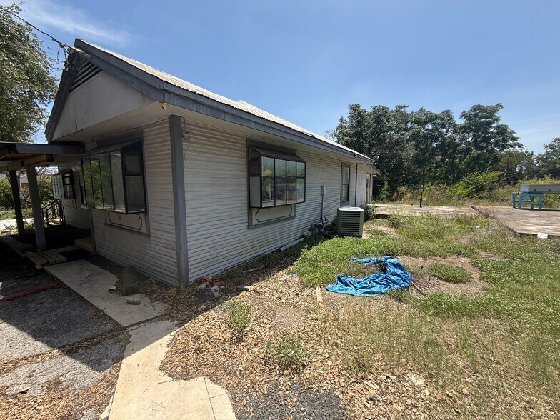 More Photos Of 9506 Perrin Beitel Rd, San Antonio Land For Lease