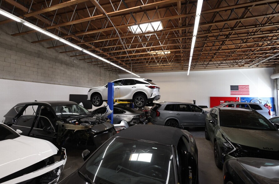 More Photos Of 12071 Branford St, Sun Valley Industrial For Lease