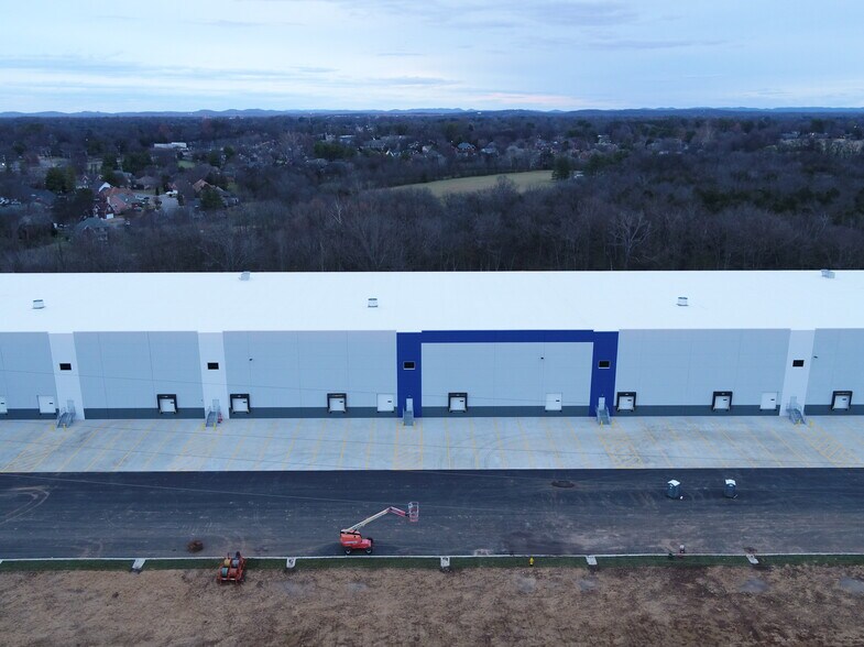 More Photos Of 315 W Rutherford Blvd, Murfreesboro Unknown For Lease