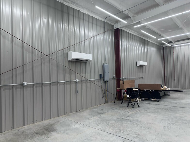 More Photos Of 2243 Commerce Pky, La Grange Auto Repair For Sale