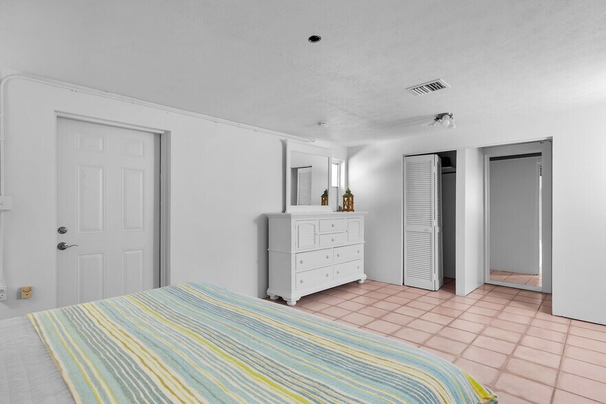 More Photos Of 27001 Overseas Hwy, Cudjoe Key Garden Center For Sale