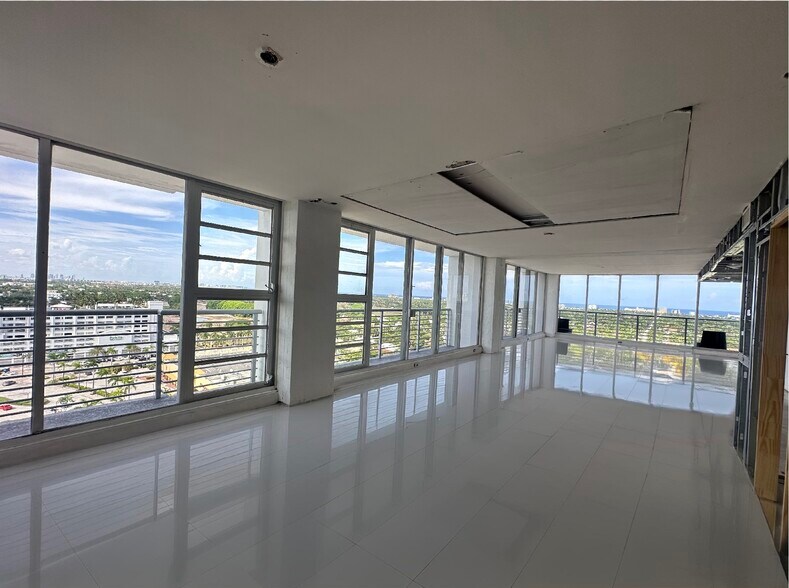 More Photos Of 1720 Harrison St, Hollywood Office Residential For Lease