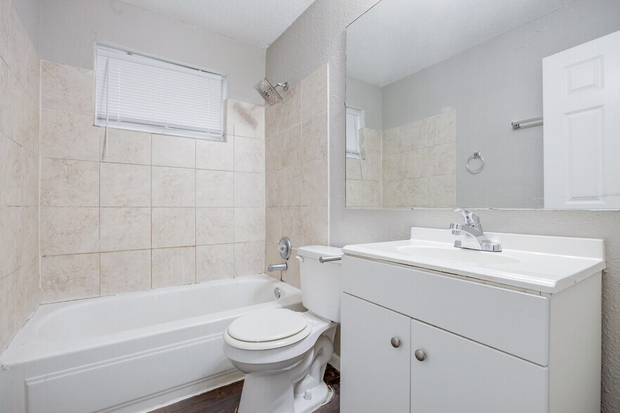 More Photos Of , Memphis Multifamily For Sale