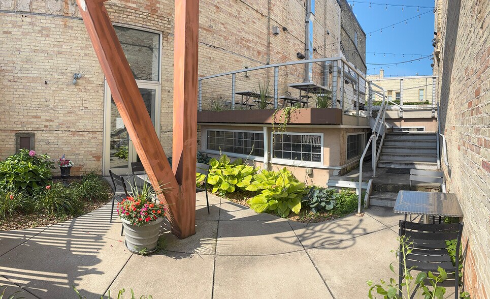 More Photos Of , Fort Atkinson General Retail For Sale