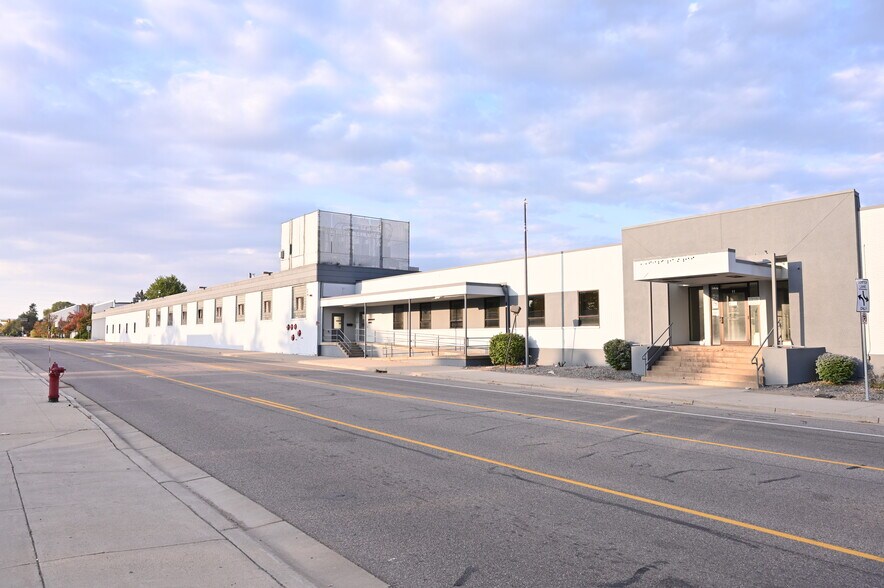 More Photos Of 701 33rd Ave N, Saint Cloud Manufacturing For Lease