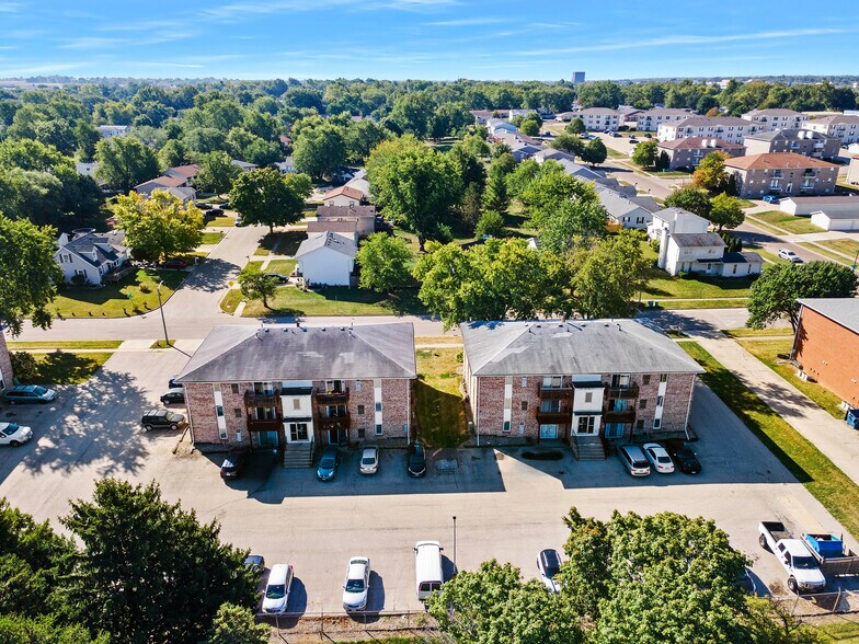 Primary Photo Of 2004 Rainbow Ave, Bloomington Apartments For Sale