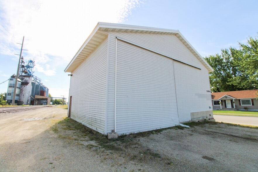 More Photos Of 14 1st SE st, Dodge Center Industrial For Sale