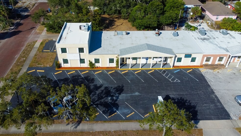 More Photos Of 3775 Central Ave, Saint Petersburg Medical For Lease