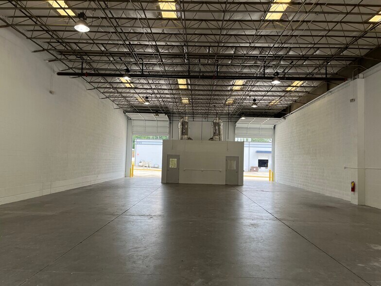 More Photos Of 963 N Burnt Hickory Rd, Douglasville Unknown For Lease