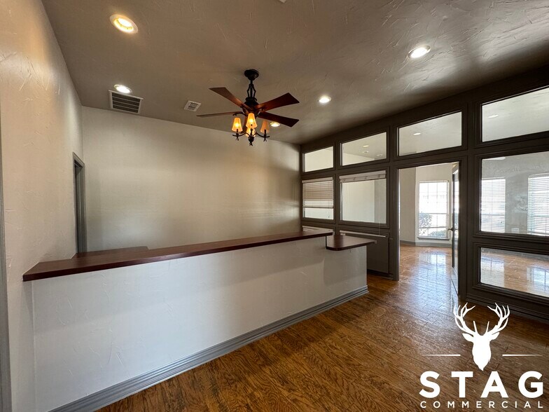 More Photos Of 1204 Bent Oaks Ct, Denton Office Residential For Lease