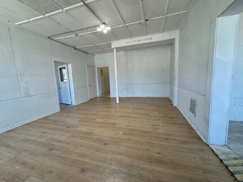 More Photos Of 321 S Jefferson Ave, Eatonton Industrial For Sale