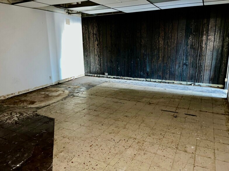 More Photos Of 1524-1526 Solano Ave, Vallejo Storefront For Sale