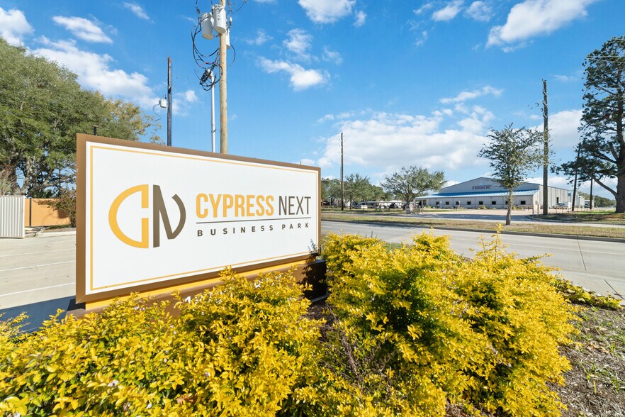 More Photos Of 18747 Mueschke Rd, Cypress Office For Lease