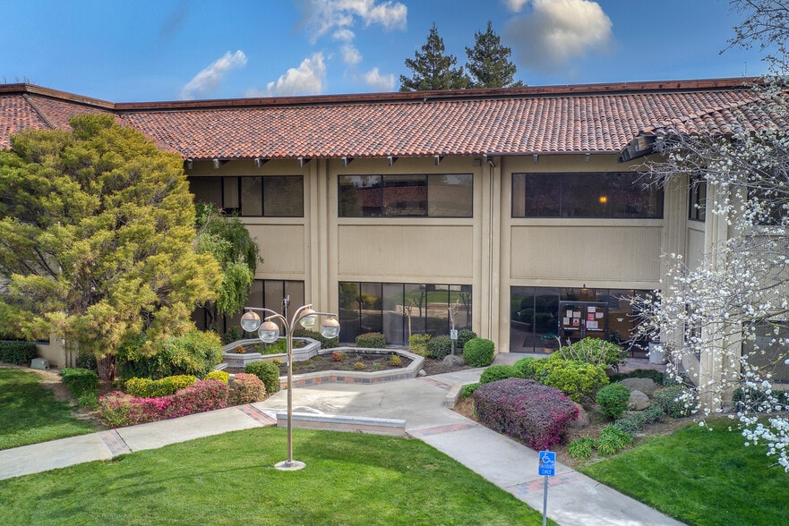 More Photos Of 3840 Rosin Ct, Sacramento Office For Lease