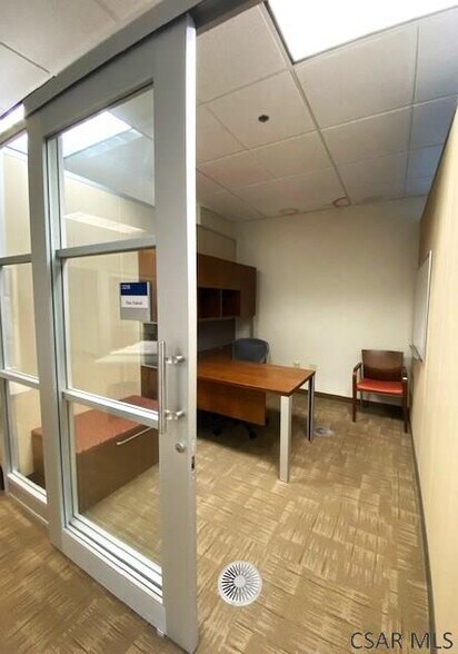More Photos Of 1 Tech Park Dr, Johnstown Medical For Lease