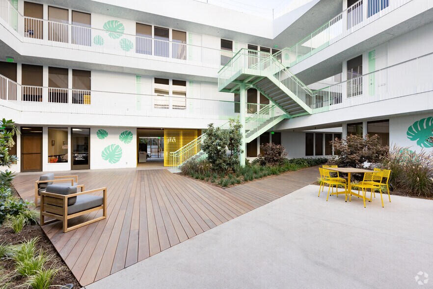 More Photos Of 11340 W Olympic Blvd, Los Angeles Office For Lease