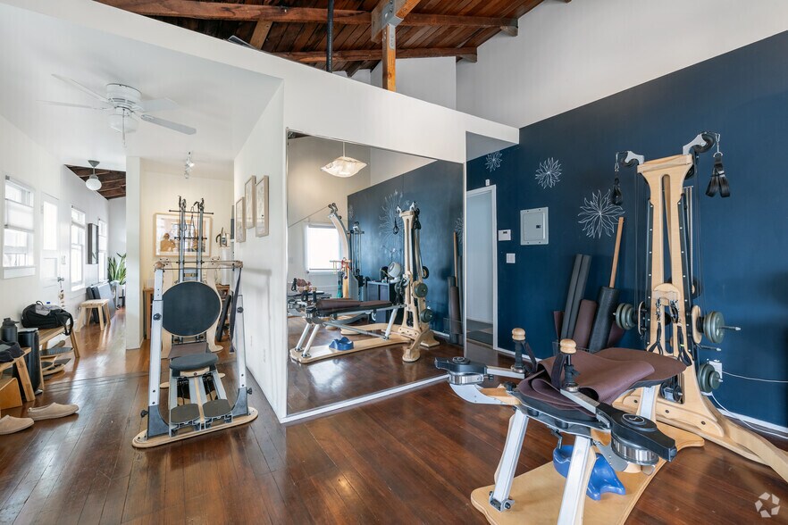 More Photos Of 145-147 Bay St, Santa Monica Loft Creative Space For Lease