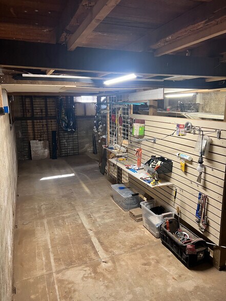 More Photos Of 1750 Kaahumanu Ave, Wailuku Storefront For Sale