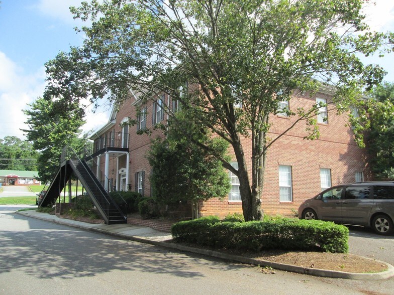 More Photos Of 4634 Lawrenceville Hwy NW, Lilburn Office For Lease