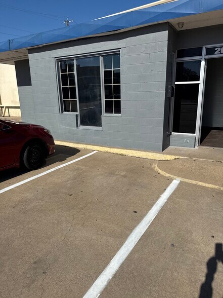 More Photos Of 2085 S Garland Ave, Garland Auto Dealership For Sale