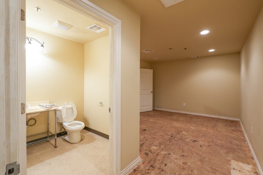 More Photos Of 102 W Main St, Shawnee Lodge Meeting Hall For Sale