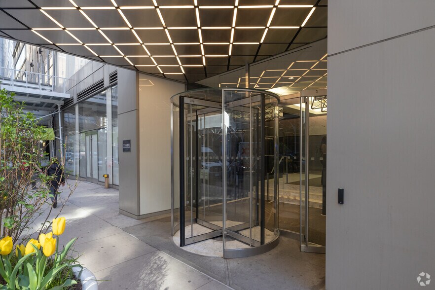 More Photos Of 545 Fifth Ave, New York Office For Lease