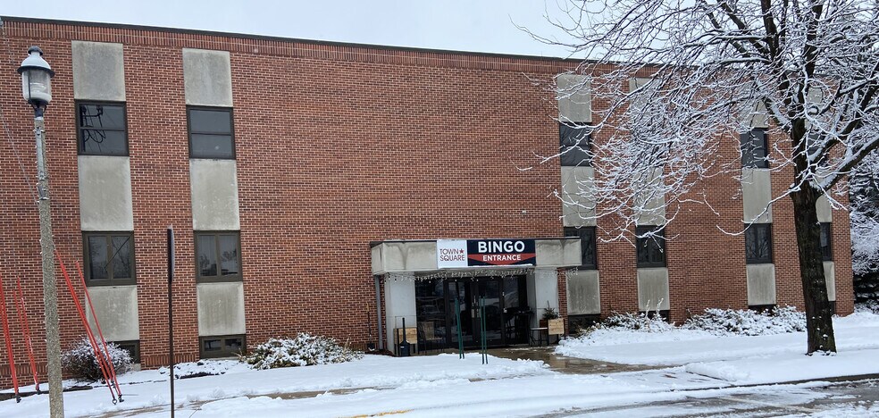 More Photos Of 486 Hill St, Green Lake Office For Sale