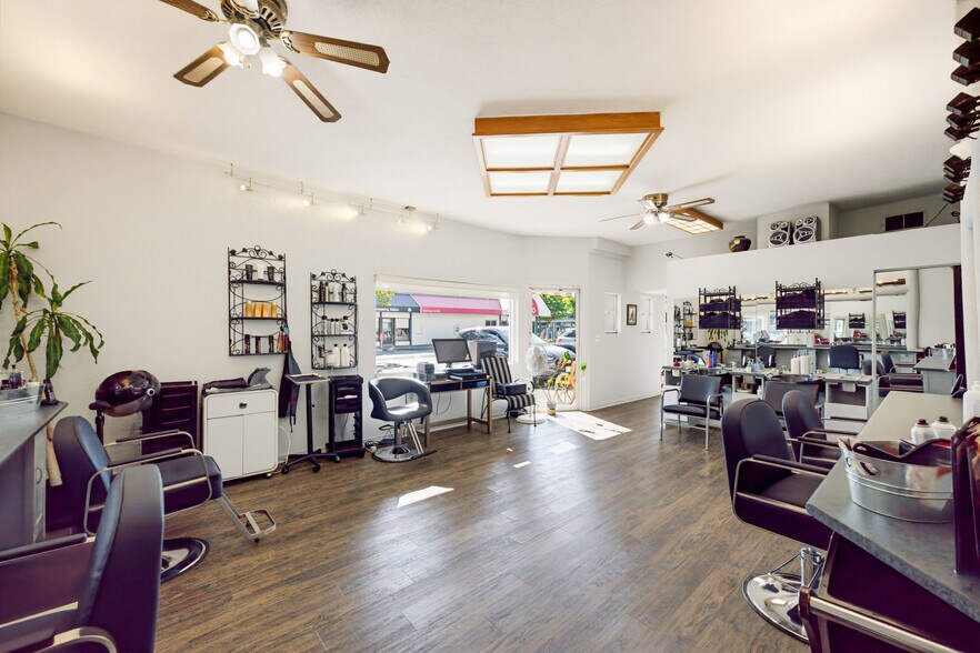 More Photos Of 5019 48 Av, Delta Storefront Retail Office For Sale