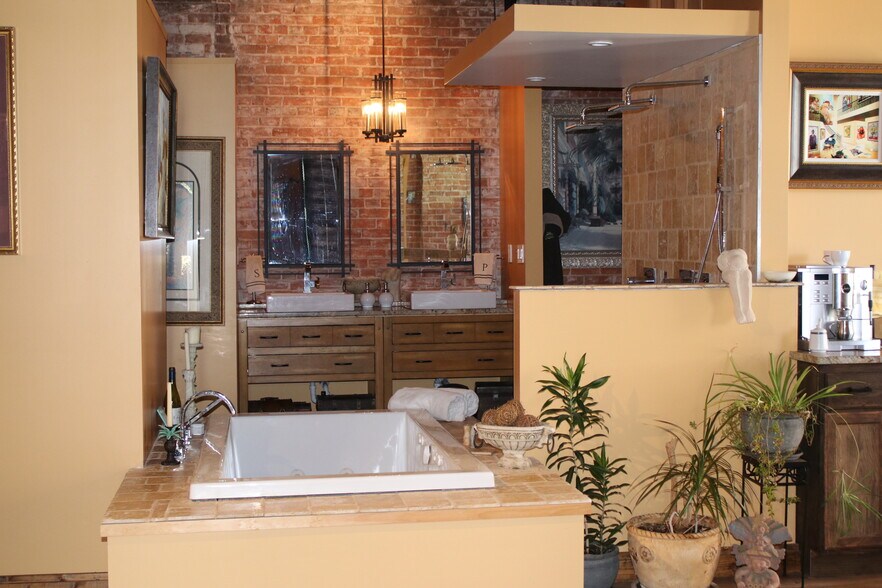 More Photos Of 537 Main St, Buffalo Storefront Retail Residential For Sale